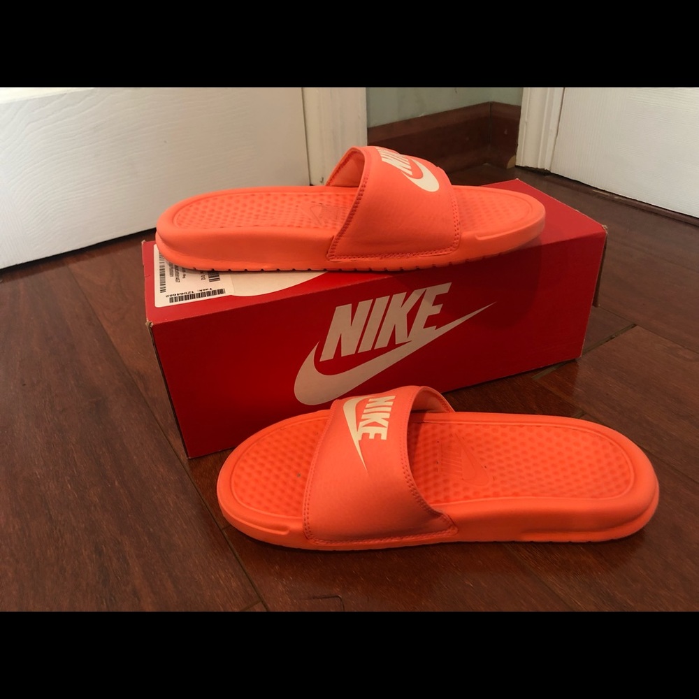 COPY - NIKE
Women's Benassi JDI Slide Sandal